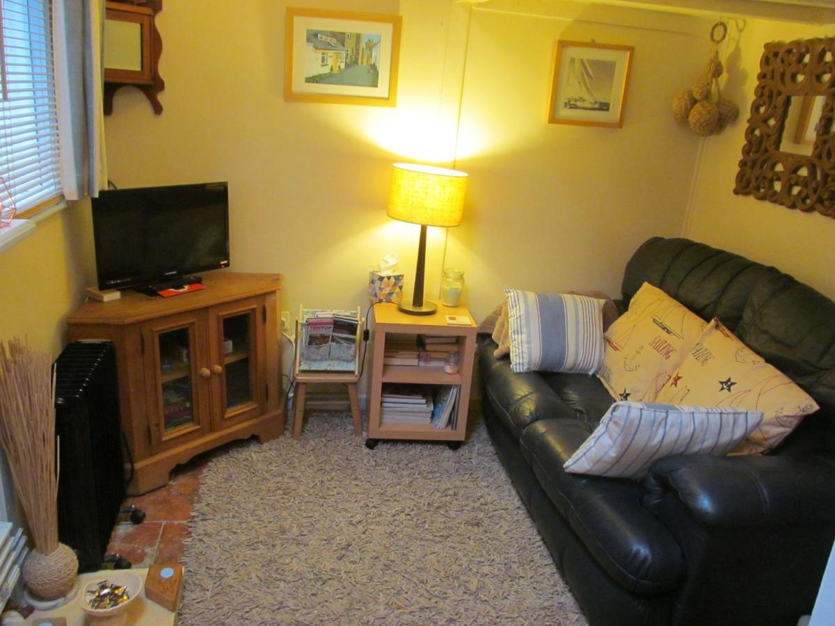 ברמאות' Bwthyn Bach Fishermans Cottage מראה חיצוני תמונה